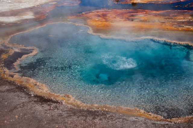 Firehole Pool 6514.jpg